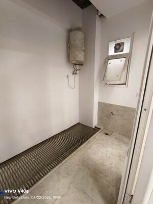 Room in 3 BHK Builder Floor at Vasant Kunj – for Rent