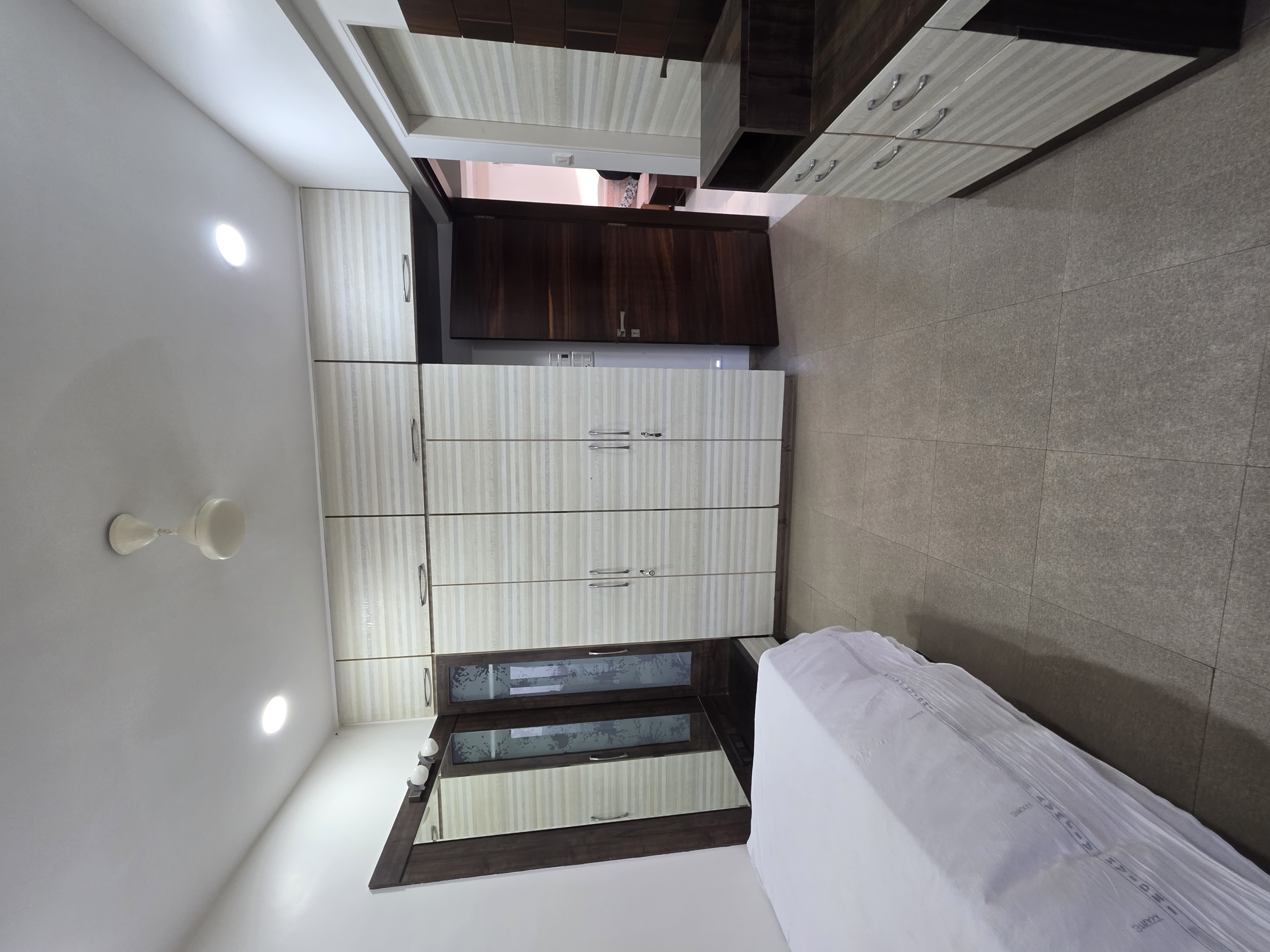 2 BHK + Servant Room 840 Sq.Ft. Apartment in Essgee Yash Heights