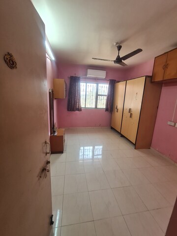 Bedroom in 1 BHK Apartment at Dadar West – for Sale