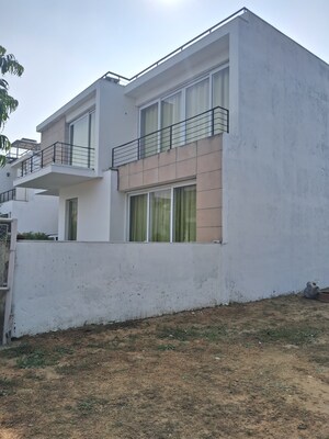 6+ BHK Villa – Exterior View View at Vatika Signature Villas, Sector 82 - for Sale