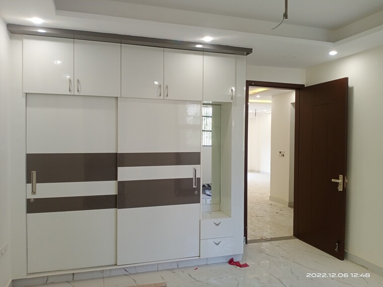 Room, vasant kunj 3 Bedroom 1350 Sq.Ft. Builder Floor In Vasant Kunj Delhi 9632447