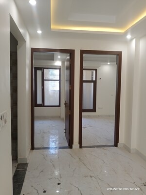Room in 3 BHK Builder Floor at Vasant Kunj – for Rent