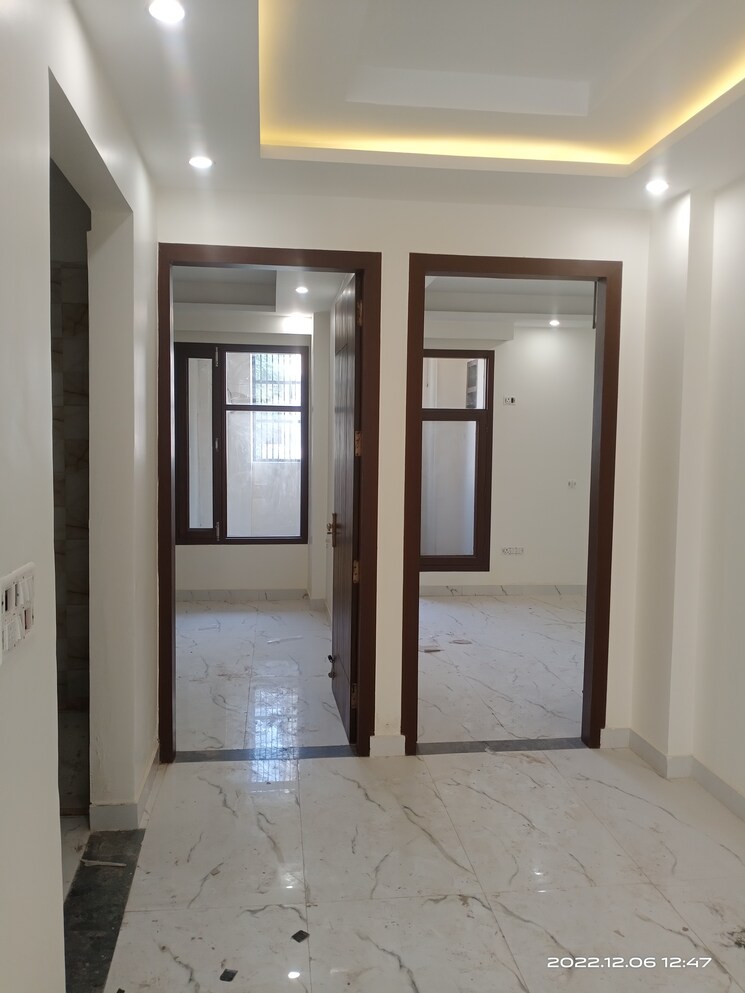 Room, vasant kunj 3 Bedroom 1350 Sq.Ft. Builder Floor In Vasant Kunj Delhi 9632447