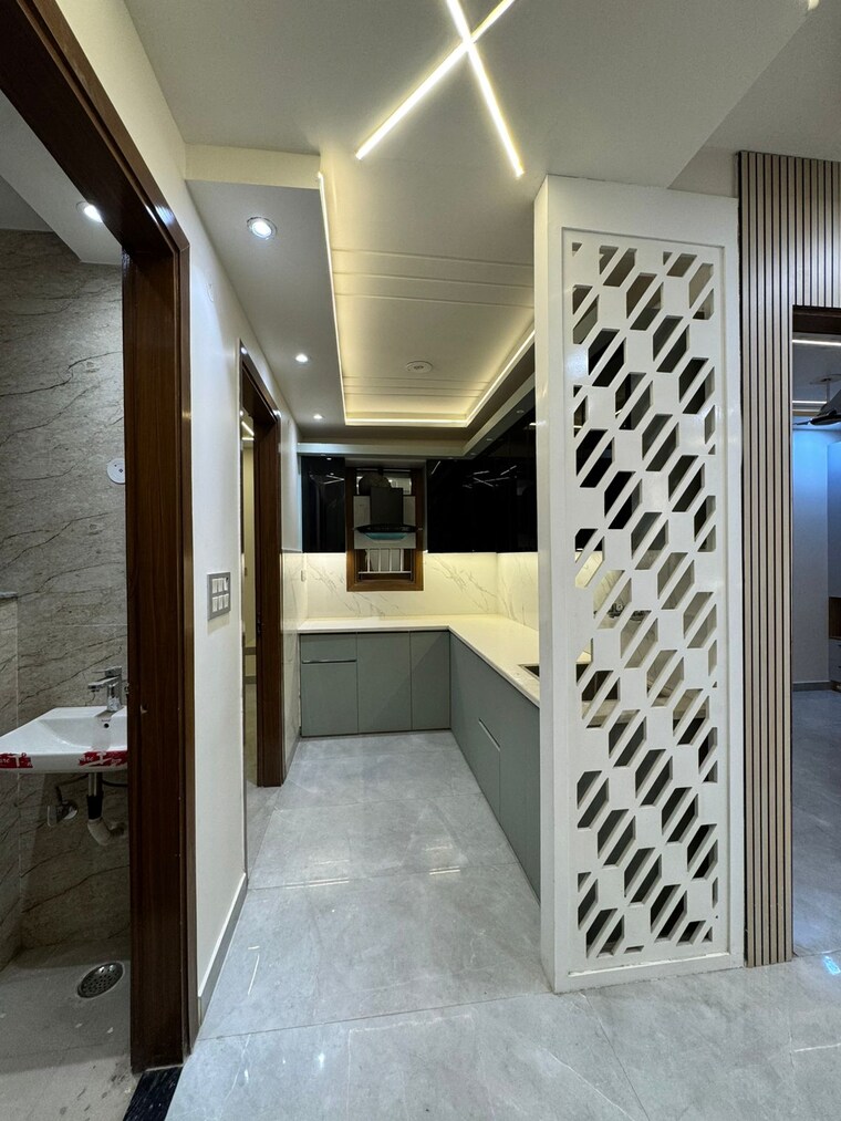 Kitchen, rama park 3 Bedroom 90 Sq.Yd. Builder Floor In Rama Park Delhi 9632458