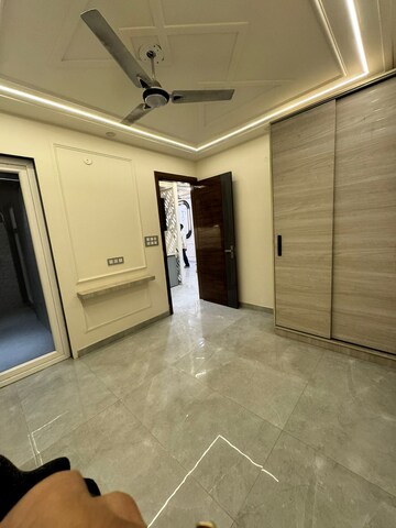 Room in 3 BHK Builder Floor at Rama Park – for Sale