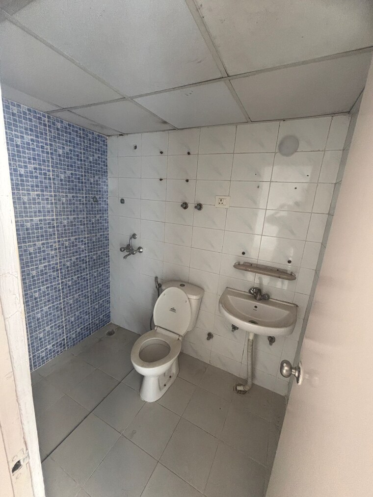 Bathroom, jm-florence 2 Bedroom 1100 Sq.Ft. Apartment In Tech Zone 4 Greater Noida Greater Noida 9632437