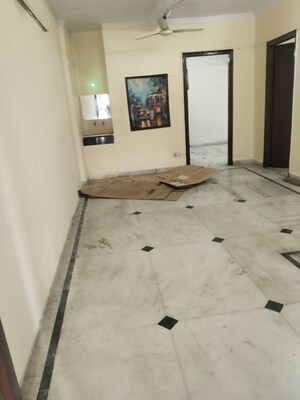 Room in 2 BHK Builder Floor at Savitri Nagar – for Rent
