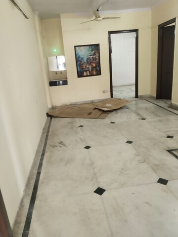 Room in 2 BHK Builder Floor at Savitri Nagar – for Rent