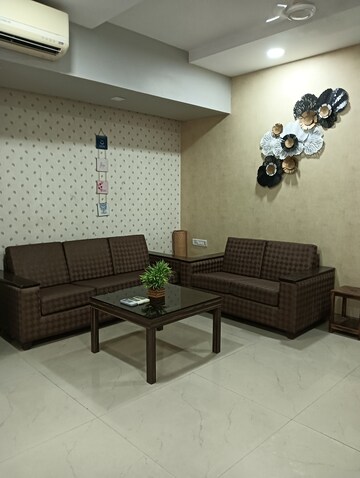 1 BHK Apartment For Rent in Everest Classique, Vile Parle East