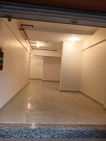 Room in 1 BHK Apartment at Everest Classique, Vile Parle East – for Rent