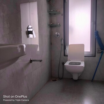 Master Bedroom in 2 BHK Apartment at Kabra Diamante, Goregaon West – for Rent