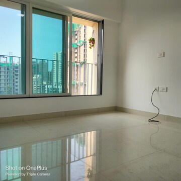 Room in 2 BHK Apartment at Kabra Diamante, Goregaon West – for Rent