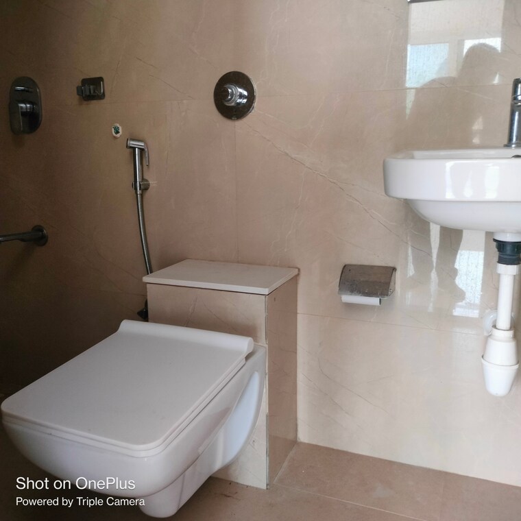 Bathroom, kabra-diamante 2 Bedroom 685 Sq.Ft. Apartment In Goregaon West Mumbai 9632466