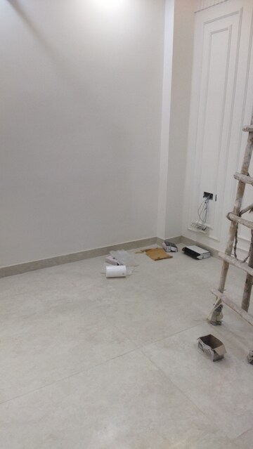 Room in 3 BHK Builder Floor at Rohini Sector 24 – for Sale