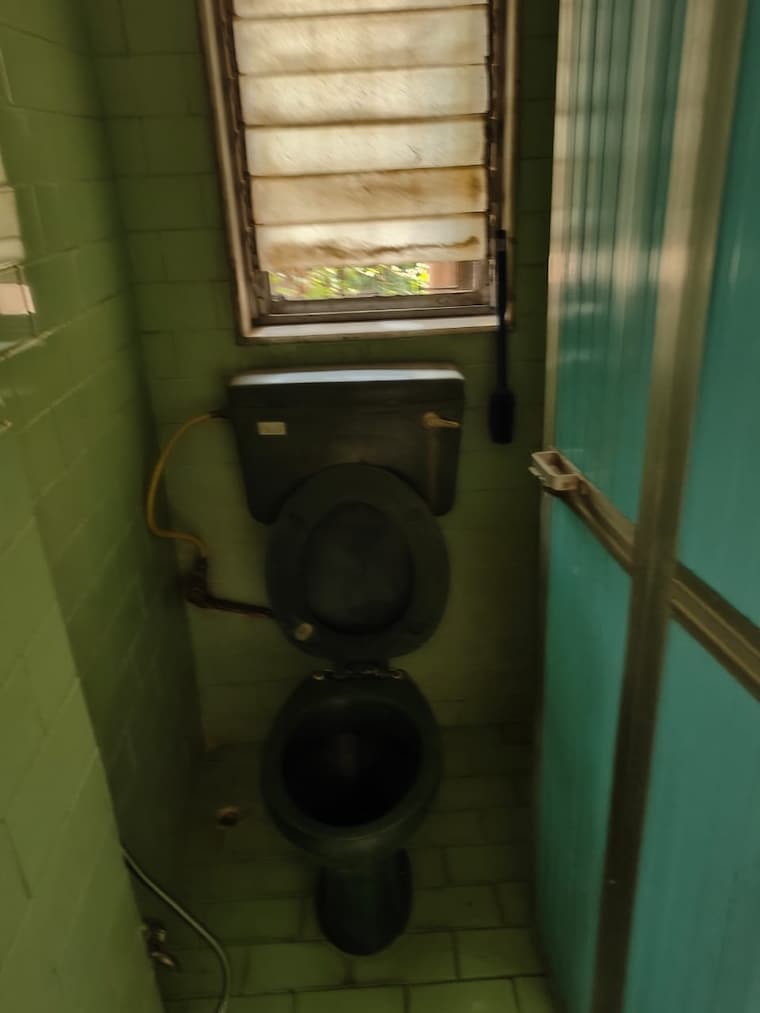 Bathroom, akanksha-chs-kandivali 1 Bedroom 400 Sq.Ft. Apartment In Kandivali East Mumbai 9632492