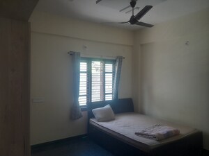 Room in 2 BHK Builder Floor at Nri Layout – for Rent