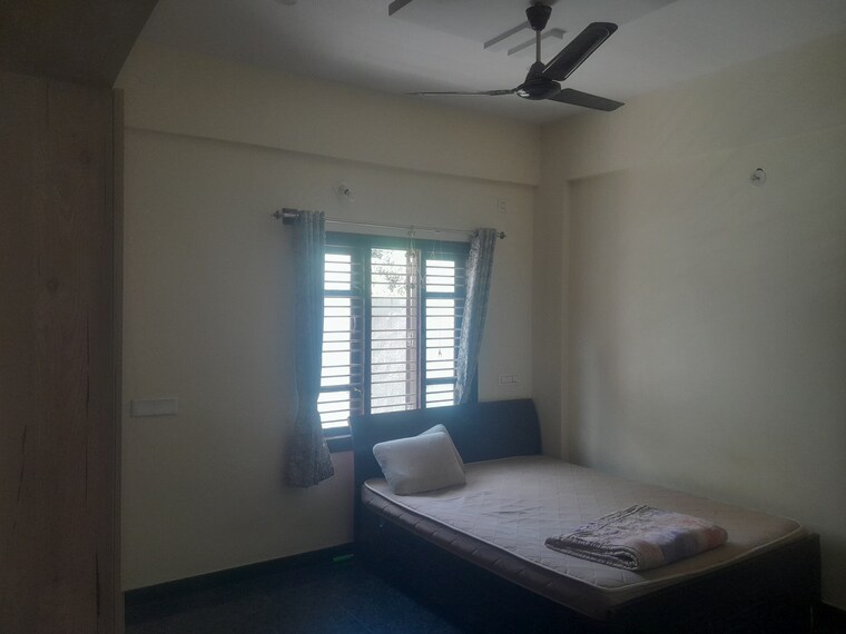 Room, nri layout 2 Bedroom 1500 Sq.Ft. Builder Floor In Nri Layout Bangalore 9632475