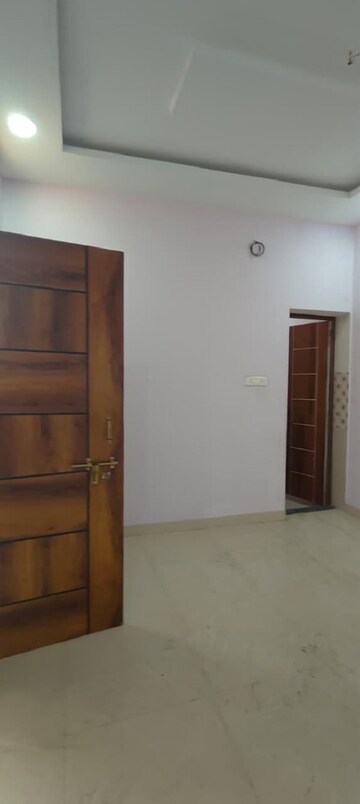 Room in 2 BHK Independent House at Mahadeo Ghat Road – for Rent