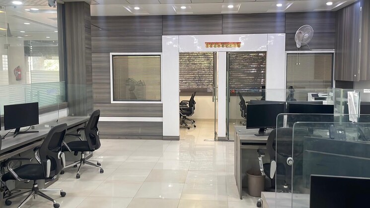 Team Area, dayal bagh Commercial Office Space 3500 Sq.Ft. In Dayal Bagh Agra 9632500