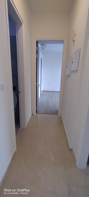 Building Lobby in 3.5 BHK Apartment at Lokhandwala Minerva Mahalaxmi, Mahalaxmi – for Rent