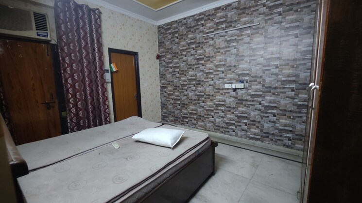 Bedroom, spring-field 3 Bedroom 350 Sq.Ft. Builder Floor In Sector 31 Faridabad 9632618