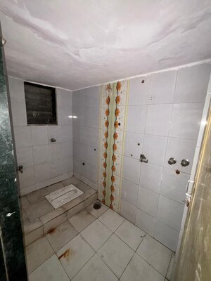 Bathroom in 1 BHK Apartment at Airoli – for Rent