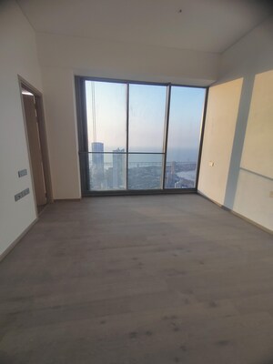 Room in 5 BHK Apartment at Rustomjee Crown, Prabhadevi – for Sale