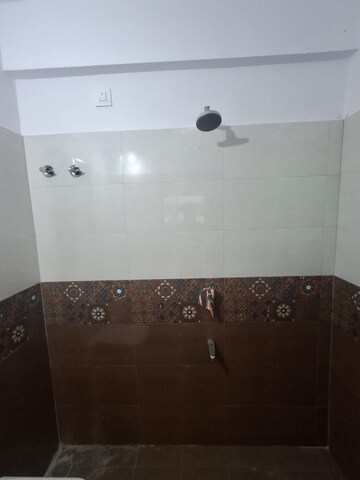 Furnished Amenities in 2 BHK Apartment at New Manish Nagar – for Rent