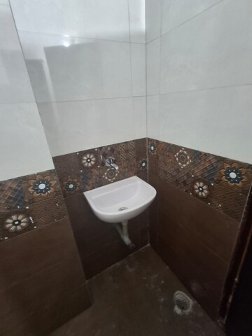 Master Bedroom in 2 BHK Apartment at New Manish Nagar – for Rent