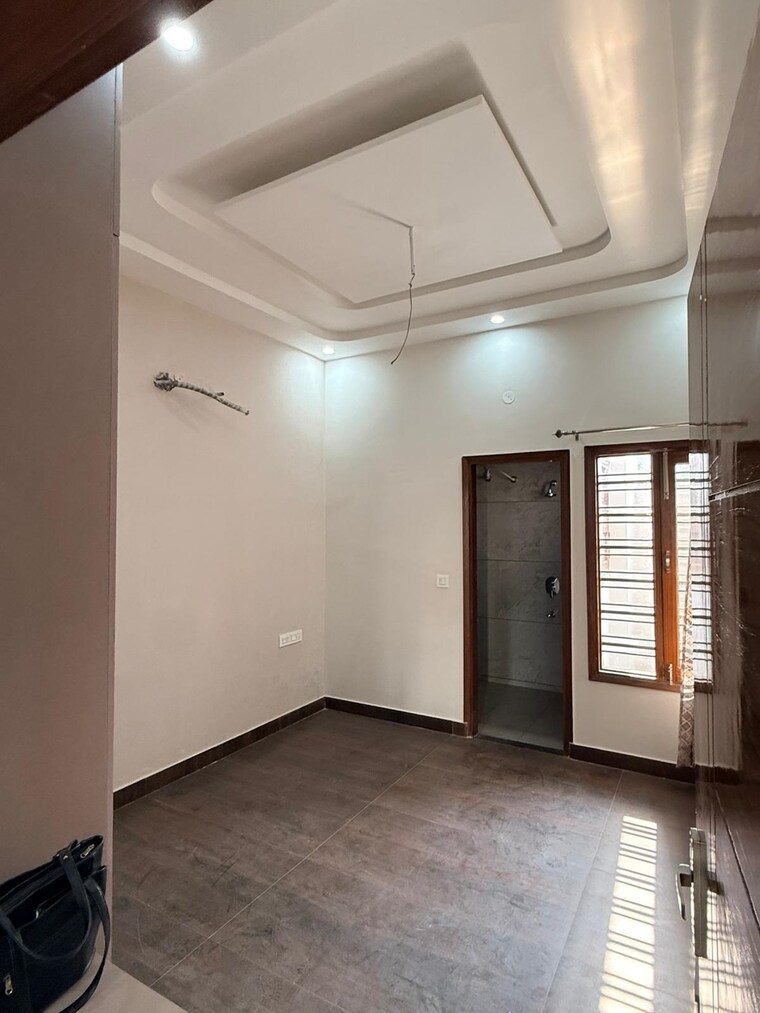 Room, sector 124 3 Bedroom 110 Sq.Yd. Independent House In Sector 124 Mohali 9632555