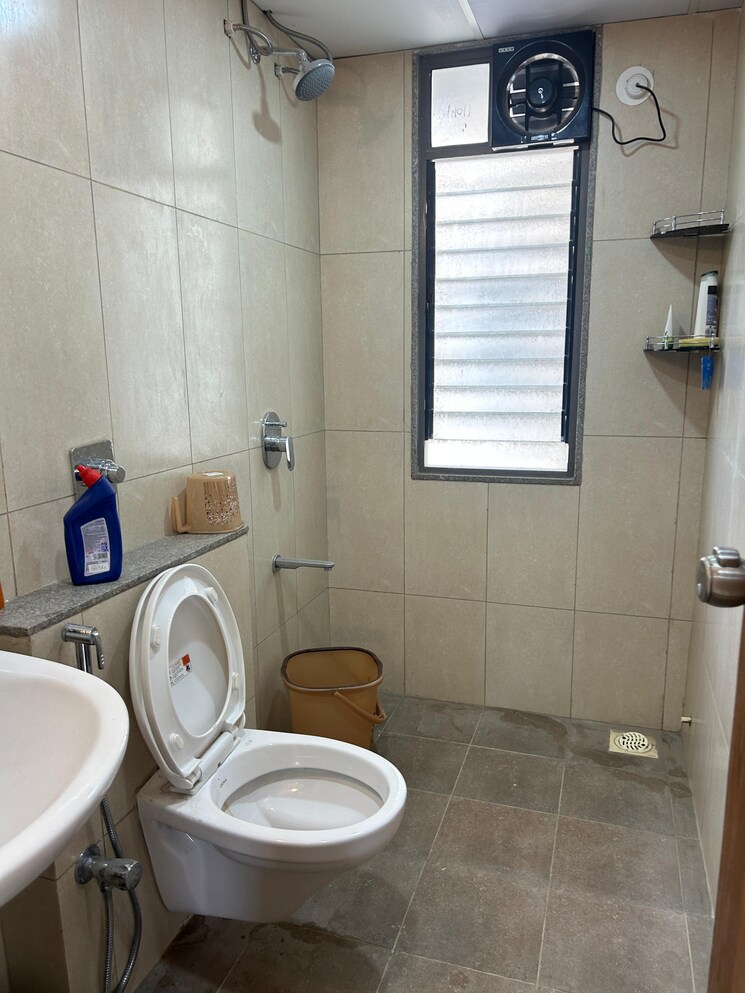 Bathroom, pride-world-city 2 Bedroom 1000 Sq.Ft. Apartment In Charholi Budruk Pune 9632539