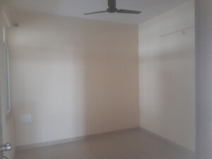 Room in 3 BHK Builder Floor at Nri Layout – for Rent