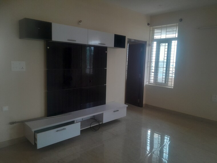 Room, nri layout 3 Bedroom 1800 Sq.Ft. Builder Floor In Nri Layout Bangalore 9632549