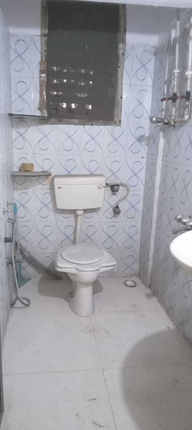 Bathroom, galaxy-heights 3 Bedroom 1000 Sq.Ft. Apartment In Goregaon West Mumbai 9632573