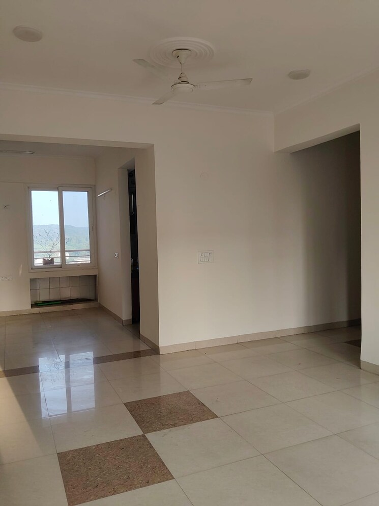 Room, sector 6 4 Bedroom 2000 Sq.Ft. Apartment In Sector 6 Panchkula 9632602