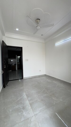 Room in 1 BHK Builder Floor at Chattarpur – for Rent