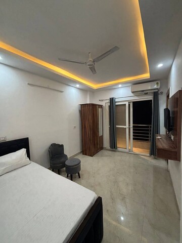 1 RK Builder Floor For Rent in Saket