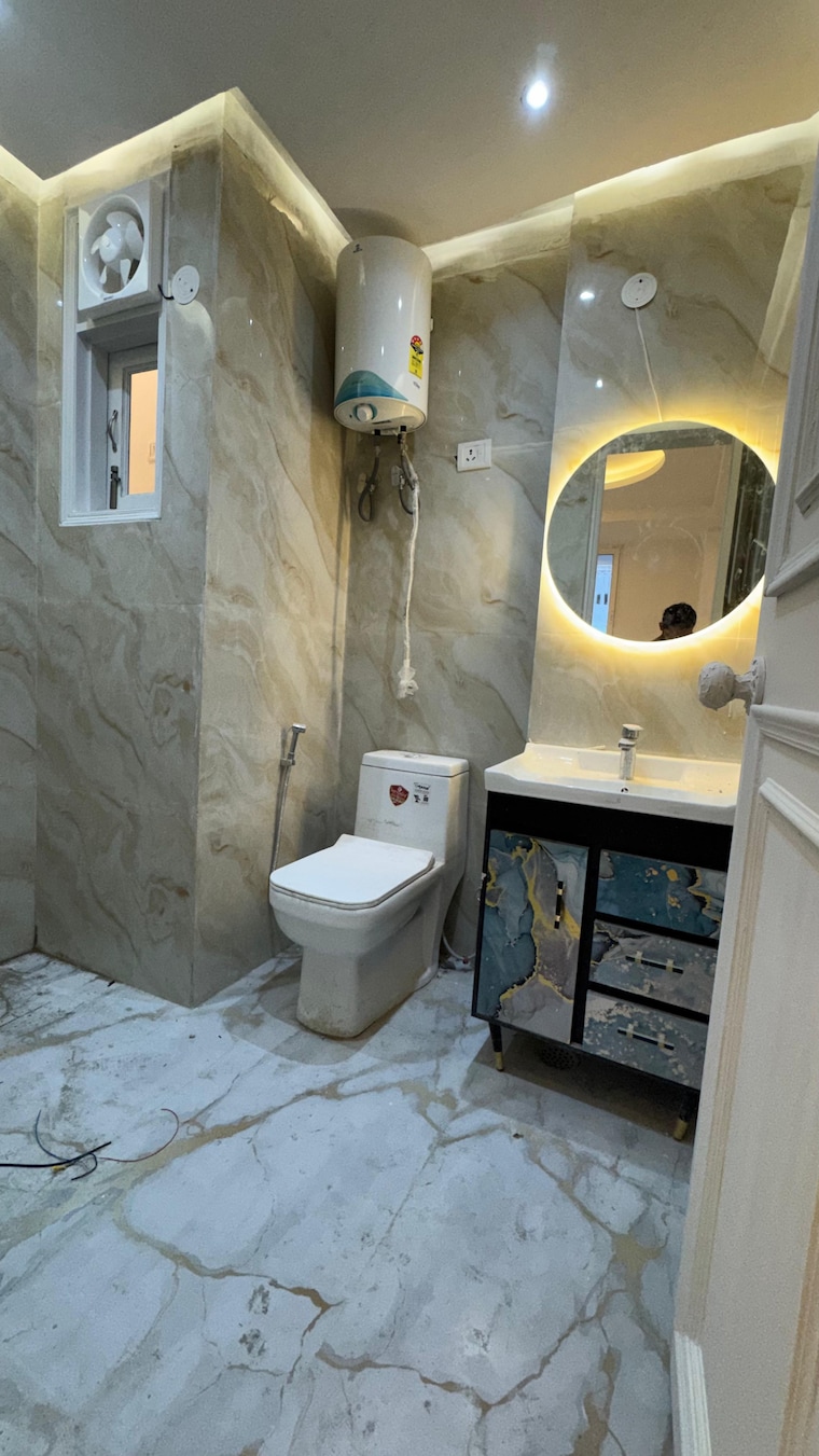 Bathroom, chattarpur 1 Bedroom 900 Sq.Ft. Builder Floor In Chattarpur Delhi 9632624