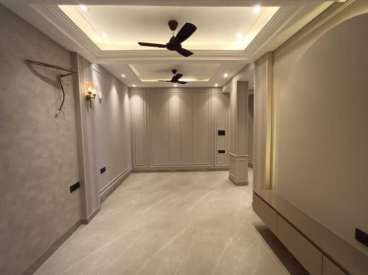 Room, sector 10 dwarka 4 Bedroom 1900 Sq.Ft. Apartment In Sector 10 Dwarka Delhi 9632656