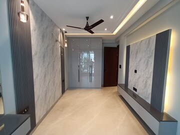 Room in 4 BHK Apartment at Sector 10 Dwarka – for Sale