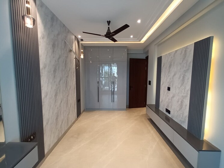 Room, sector 10 dwarka 4 Bedroom 1900 Sq.Ft. Apartment In Sector 10 Dwarka Delhi 9632656