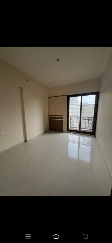 Room in 3 BHK Apartment at Kamal Apartment Teen Hath Naka, Louis Wadi – for Rent