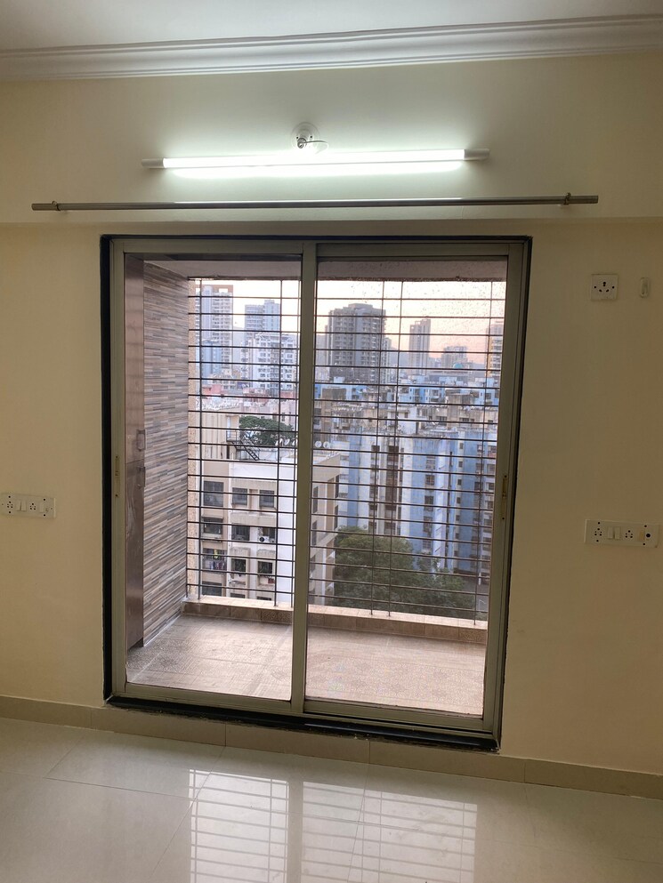 Room, mahavir-kalpavruksha 1 Bedroom 490 Sq.Ft. Apartment In Ghodbunder Road Thane 9632680