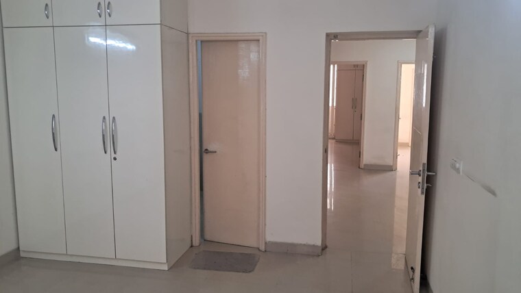 Room, emaar-emerald-floors-premier 3.5 Bedroom 1650 Sq.Ft. Apartment In Sector 65 Gurgaon 9632688