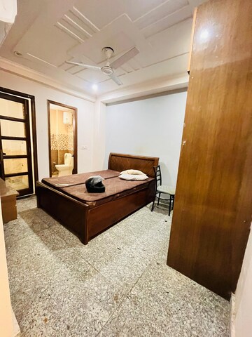 1 RK Builder Floor For Rent in Sector 47