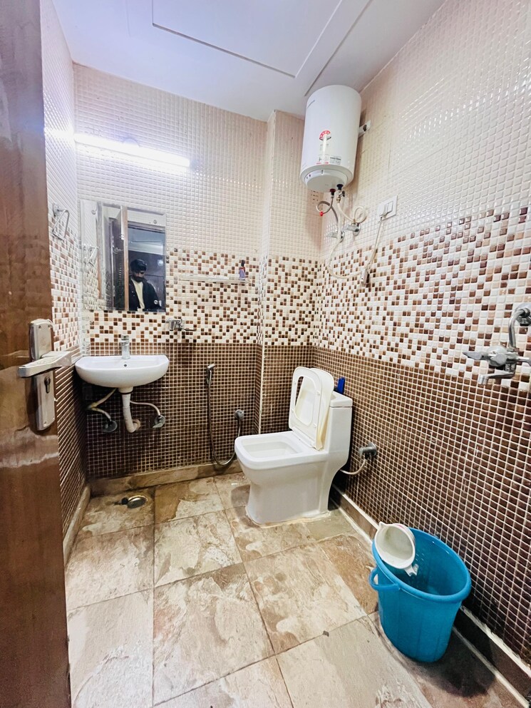 Bathroom, sector 47 1 RK 647 Sq.Ft. Builder Floor In Sector 47 Gurgaon 9632689