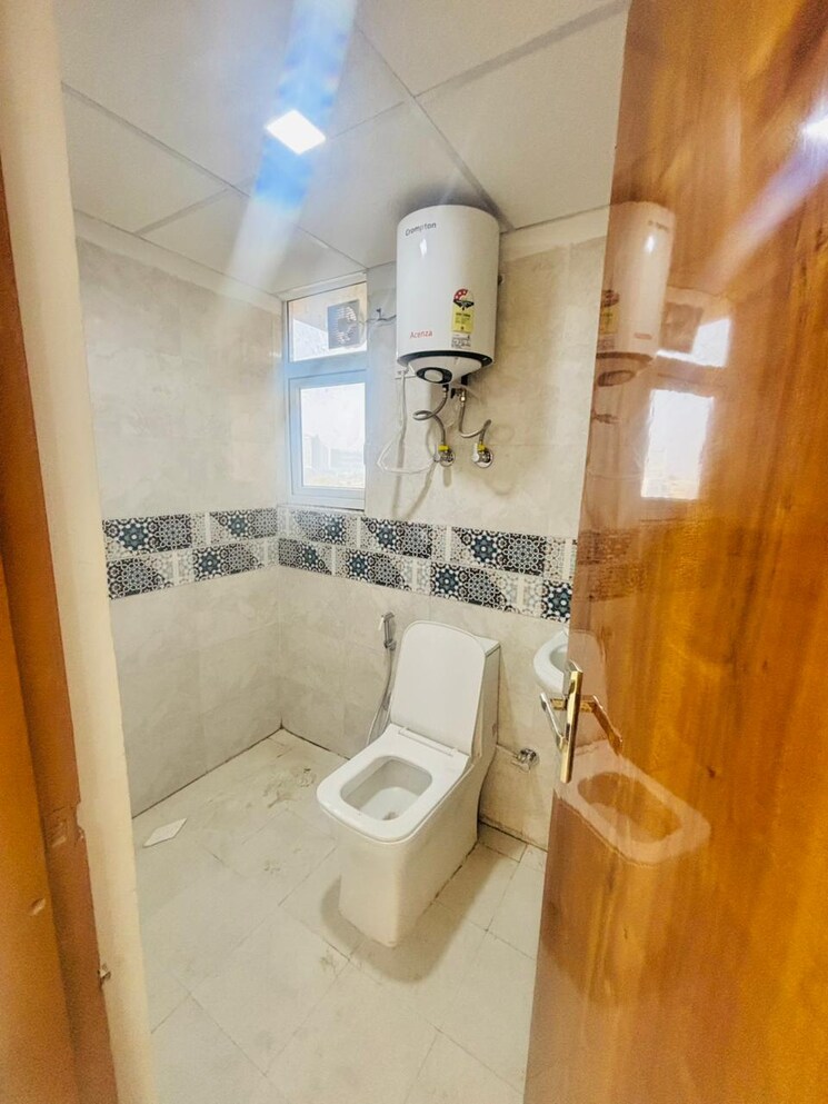 Bathroom, signature-global-prime 3 Bedroom 716 Sq.Ft. Apartment In Sector 63a Gurgaon 9632699