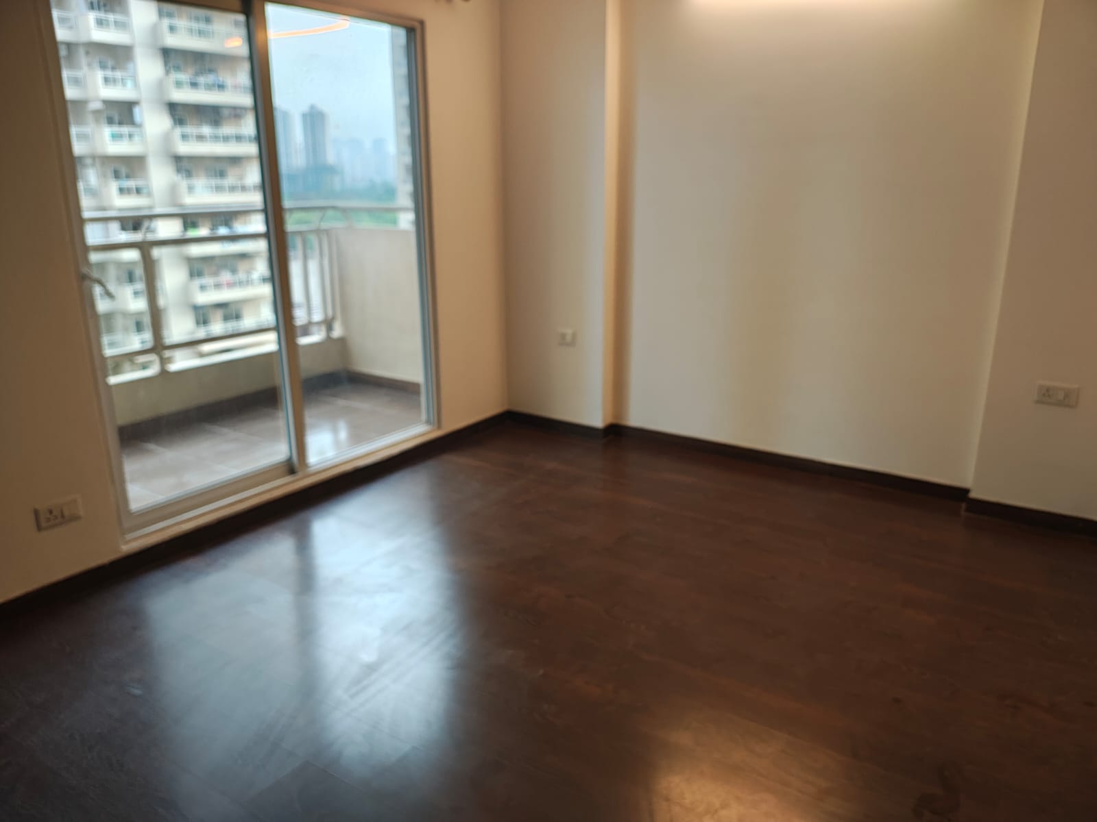 2 BHK + Extra Room Apartment For Rent in Amrapali Zodiac