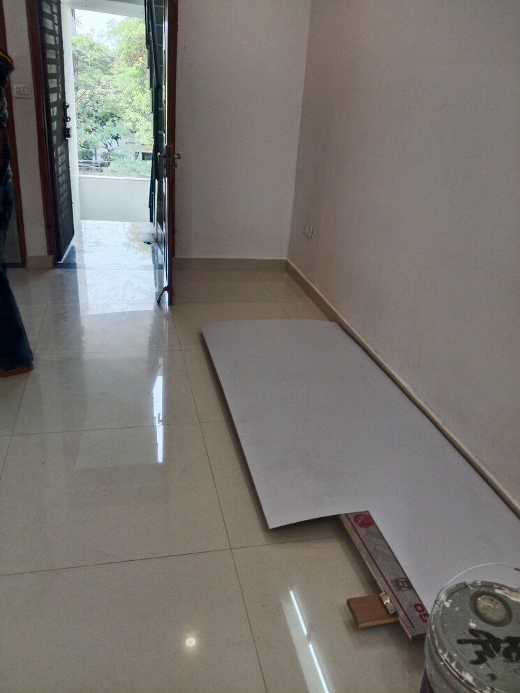 undefined, rwa-apartments-sector-27 2.5 Bedroom 1150 Sq.Ft. Apartment In Sector 27 Noida 9632715