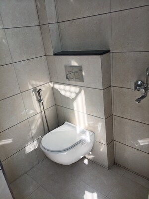 Bathroom in 2.5 BHK Apartment at RWA Apartments Sector 27, Sector 27 – for Rent